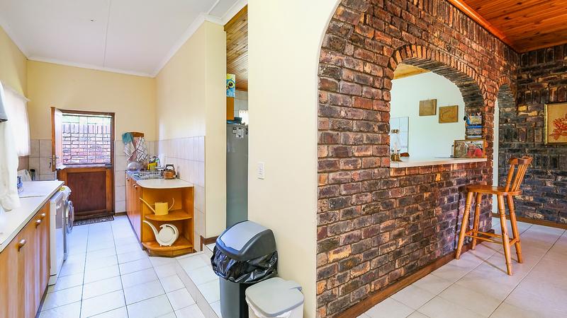 5 Bedroom Property for Sale in Heather Park Western Cape